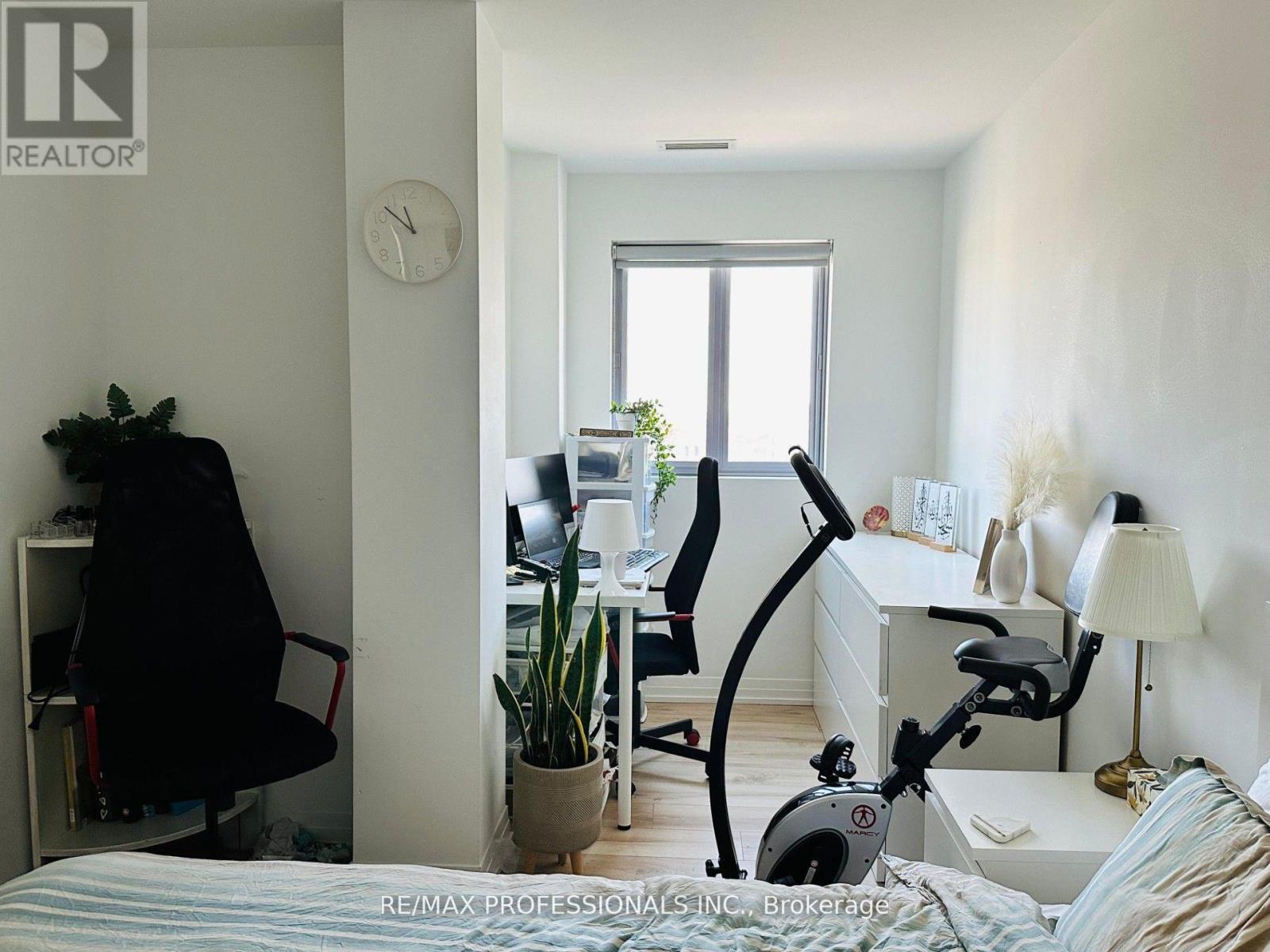 406 - 408 Browns Line E, Toronto, Ontario  M8W 3T9 - Photo 6 - W12586946