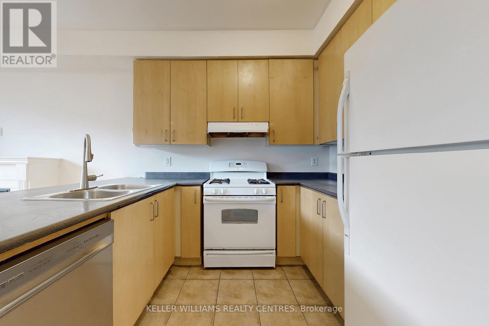 Upper - 70 Haynes Avenue, Toronto, Ontario  M3J 0C1 - Photo 4 - W12586956