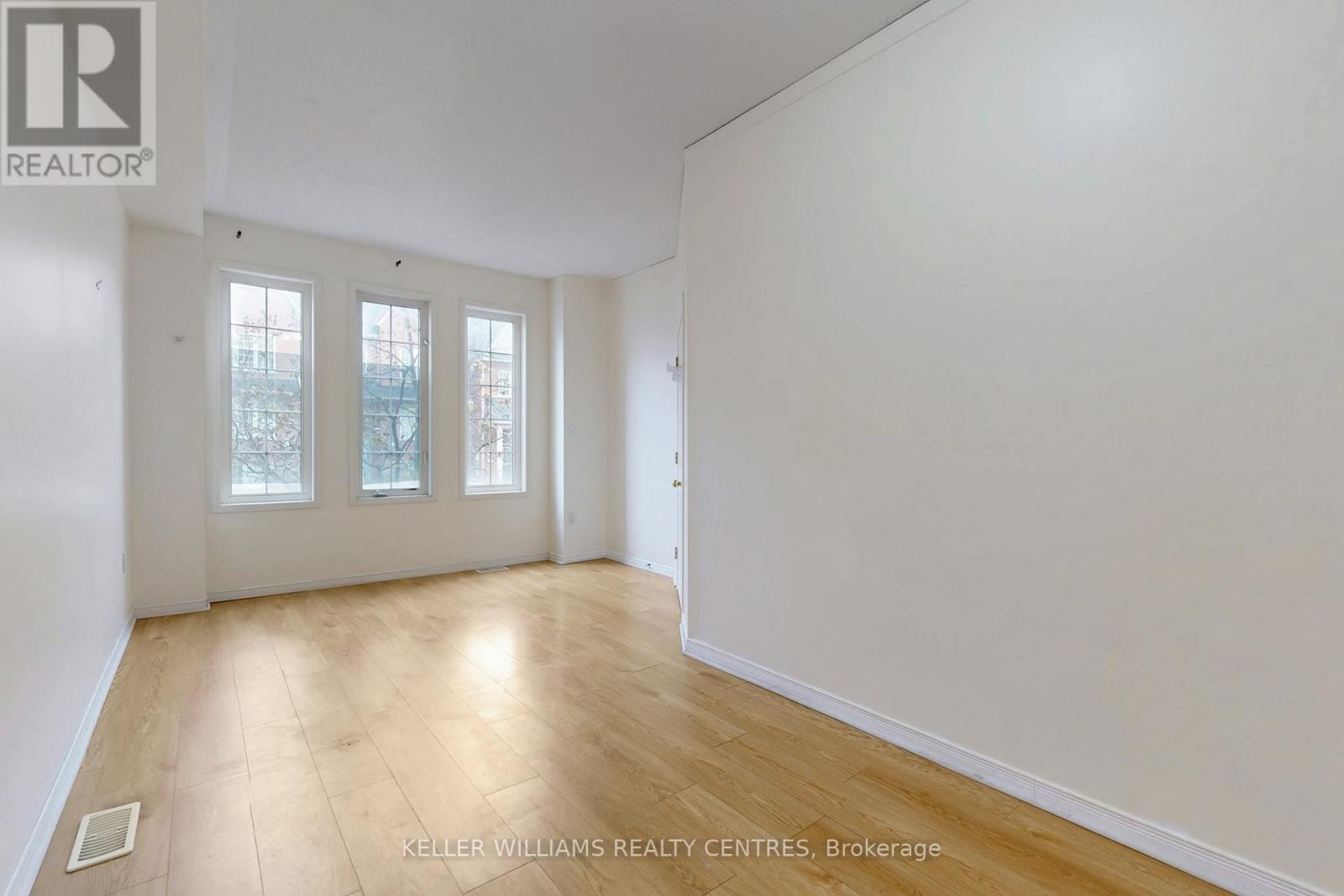 Upper - 70 Haynes Avenue, Toronto, Ontario  M3J 0C1 - Photo 6 - W12586956