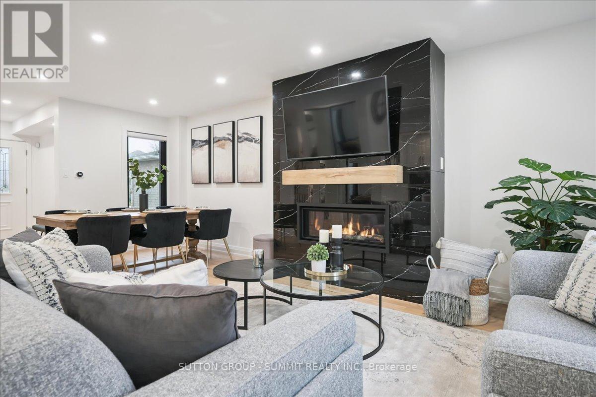 2413 Gladstone Avenue, Oakville, Ontario  L6H 6P2 - Photo 10 - W12586986