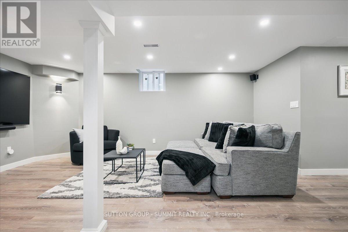 2413 Gladstone Avenue, Oakville, Ontario  L6H 6P2 - Photo 31 - W12586986