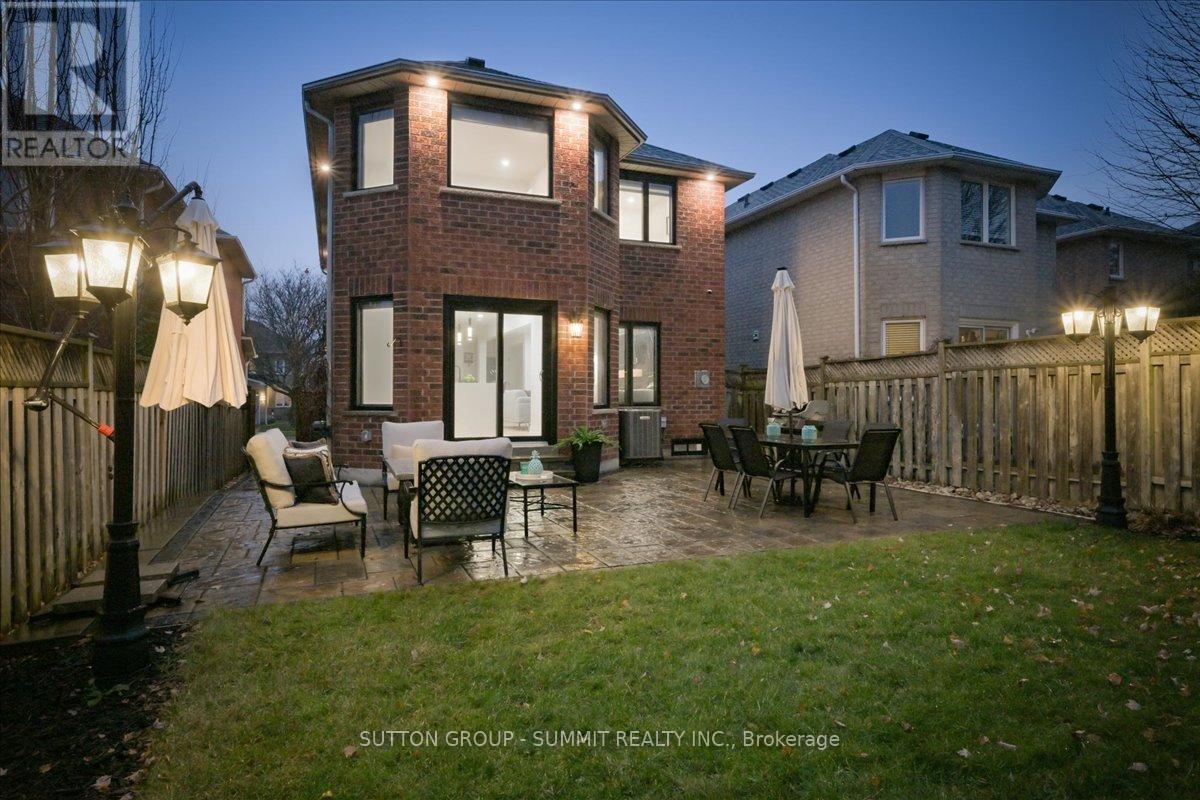 2413 Gladstone Avenue, Oakville, Ontario  L6H 6P2 - Photo 44 - W12586986