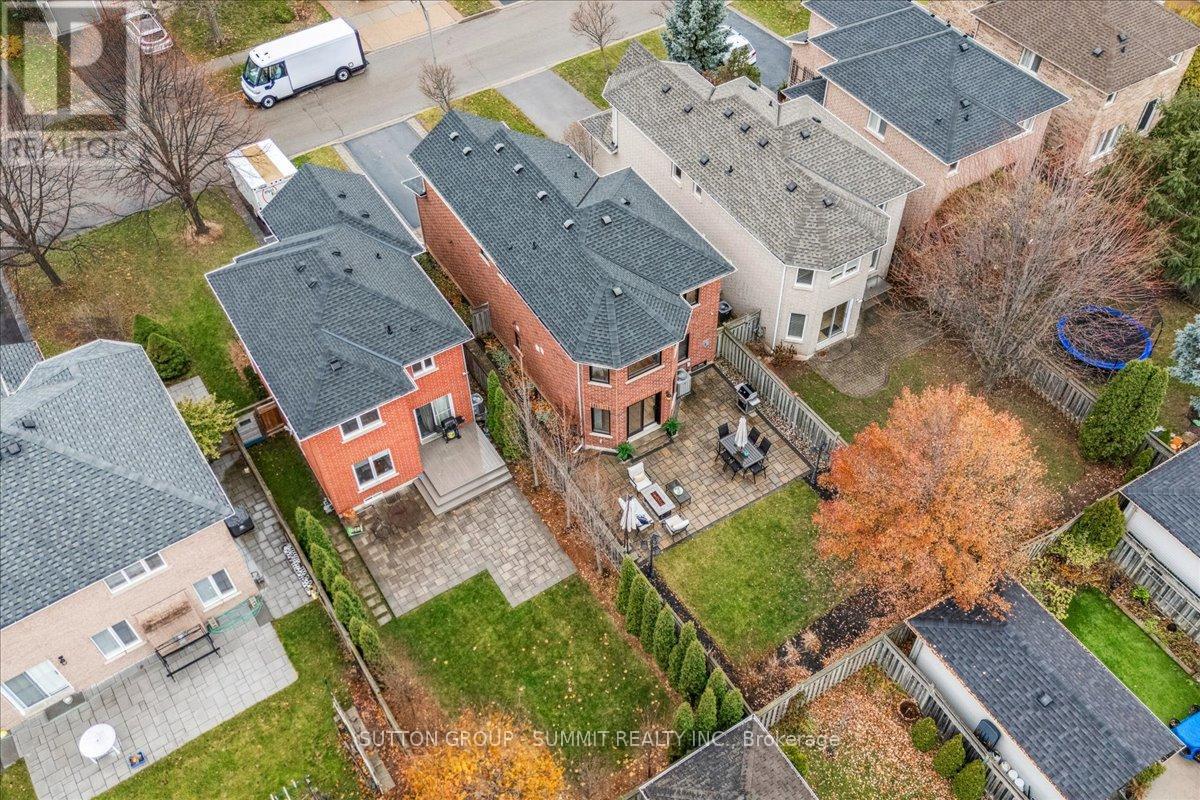 2413 Gladstone Avenue, Oakville, Ontario  L6H 6P2 - Photo 46 - W12586986