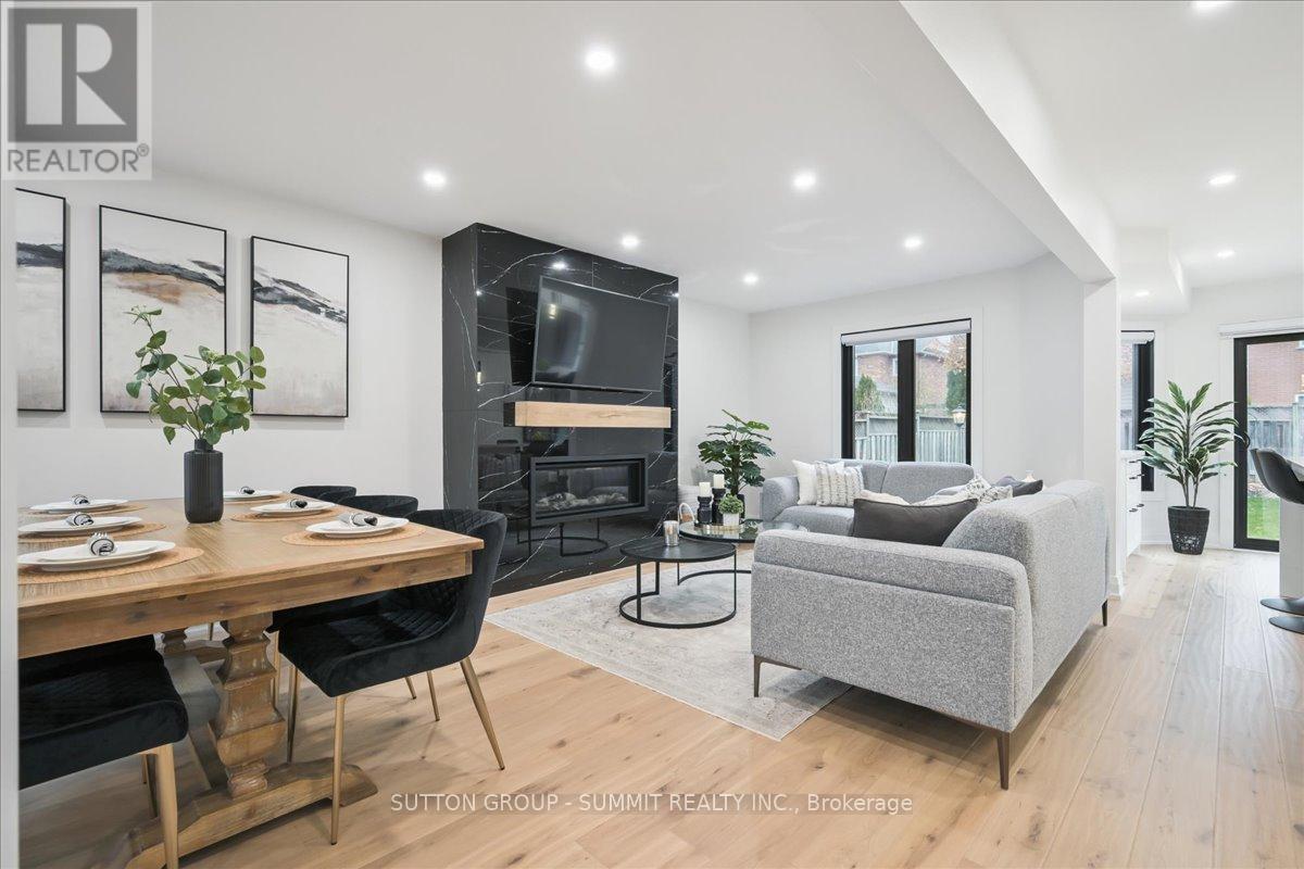 2413 Gladstone Avenue, Oakville, Ontario  L6H 6P2 - Photo 5 - W12586986