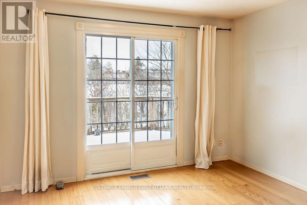 57 Benlea Drive, Ottawa, Ontario  K2G 4A3 - Photo 13 - X12587018