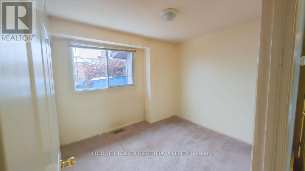 57 Benlea Drive, Ottawa, Ontario  K2G 4A3 - Photo 15 - X12587018