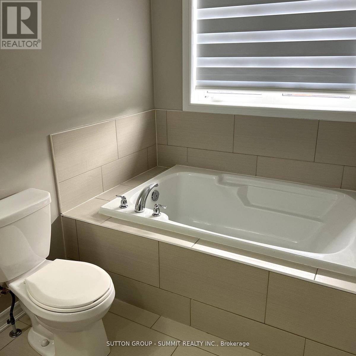 51 Arnold Marshall Boulevard, Haldimand, Ontario  N3W 2G9 - Photo 22 - X12586926