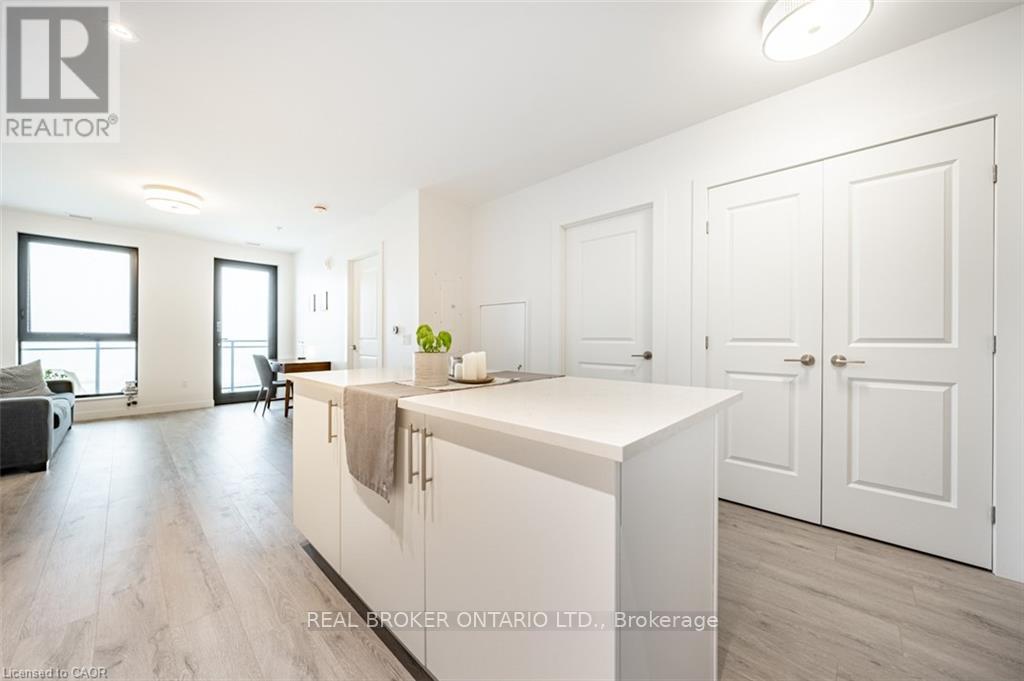 809 - 181 King Street S, Waterloo, Ontario  N2J 1P7 - Photo 10 - X12586976