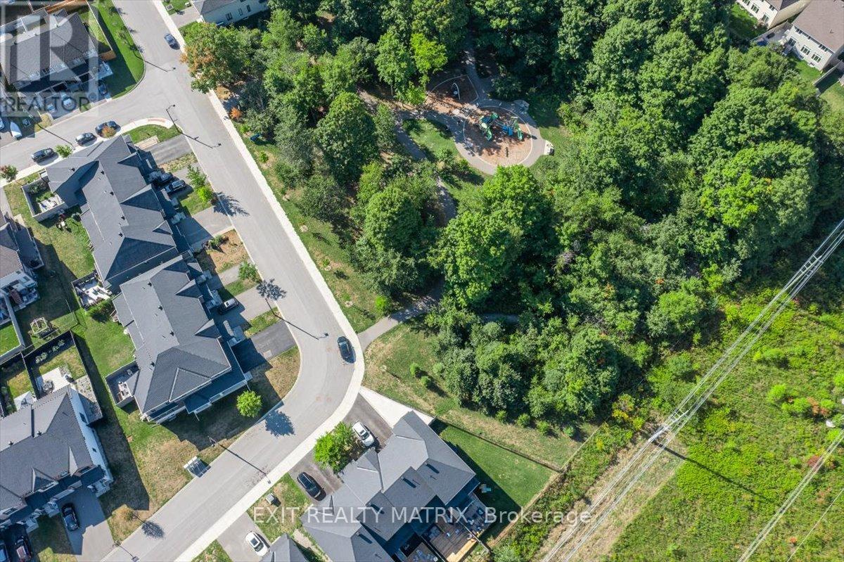 641 Putney Crescent, Ottawa, Ontario  K2S 2N7 - Photo 33 - X12559120