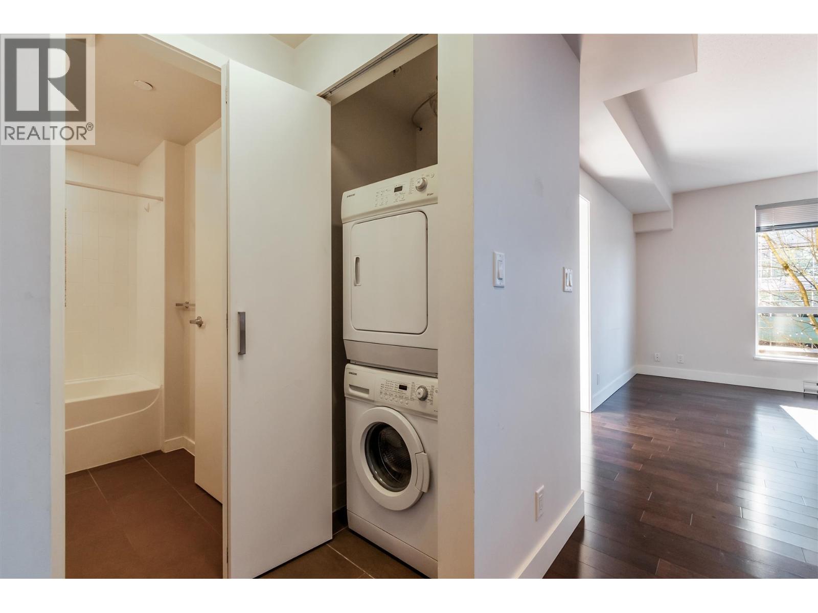 209 2957 Glen Drive, Coquitlam, British Columbia  V3B 0B5 - Photo 12 - R3070960