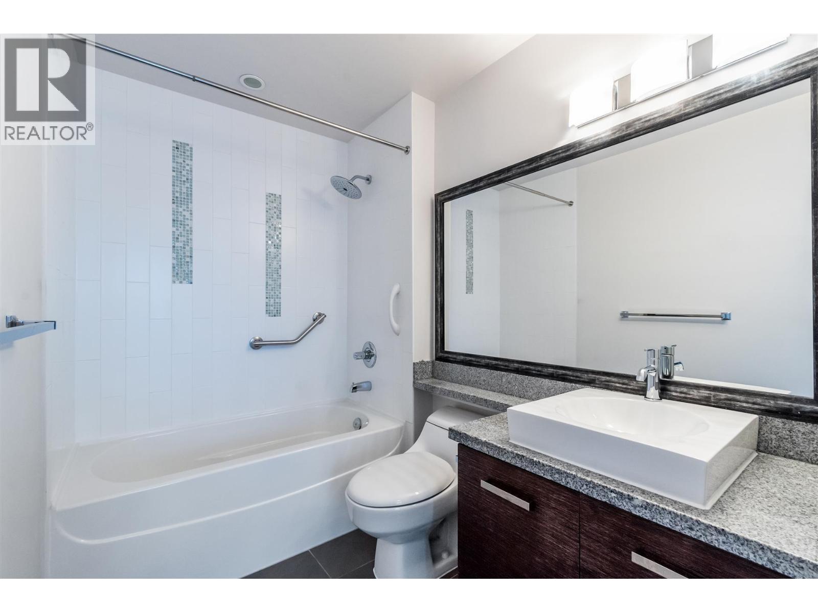 209 2957 Glen Drive, Coquitlam, British Columbia  V3B 0B5 - Photo 18 - R3070960