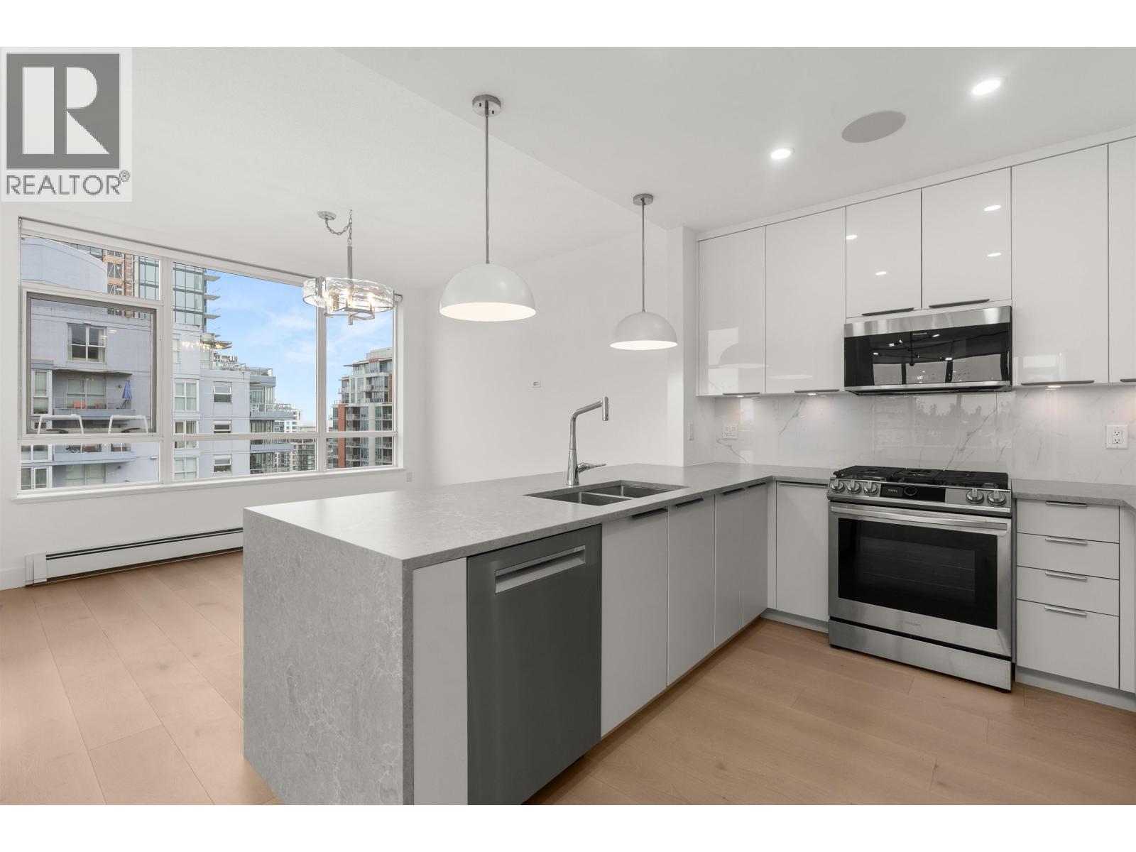 1404 120 W 16th Street, North Vancouver, British Columbia  V7M 3N6 - Photo 8 - R3070967