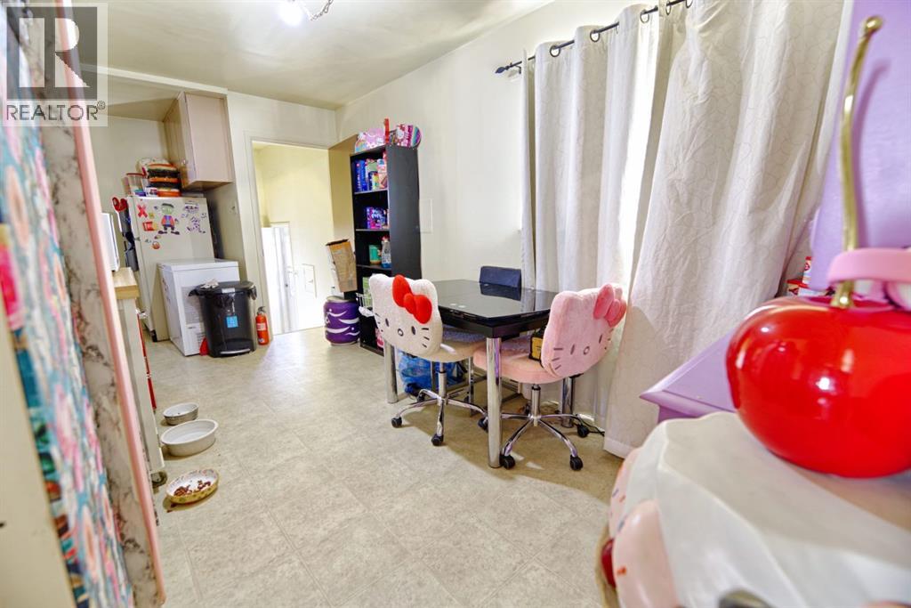 451 19 Street N, Lethbridge, Alberta  T1H 3K4 - Photo 4 - A2273043