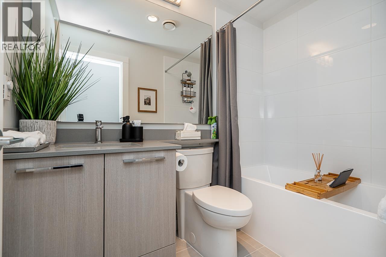 401 6438 Byrnepark Drive, Burnaby, British Columbia  V3N 0J2 - Photo 13 - R3070585