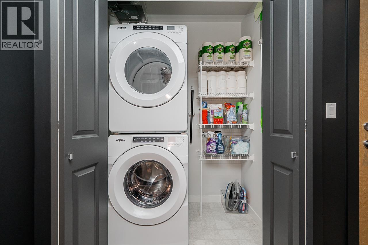 401 6438 Byrnepark Drive, Burnaby, British Columbia  V3N 0J2 - Photo 14 - R3070585