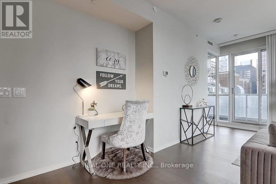 2611 - 70 Temperance Street, Toronto, Ontario  M5H 4E8 - Photo 17 - C12584432