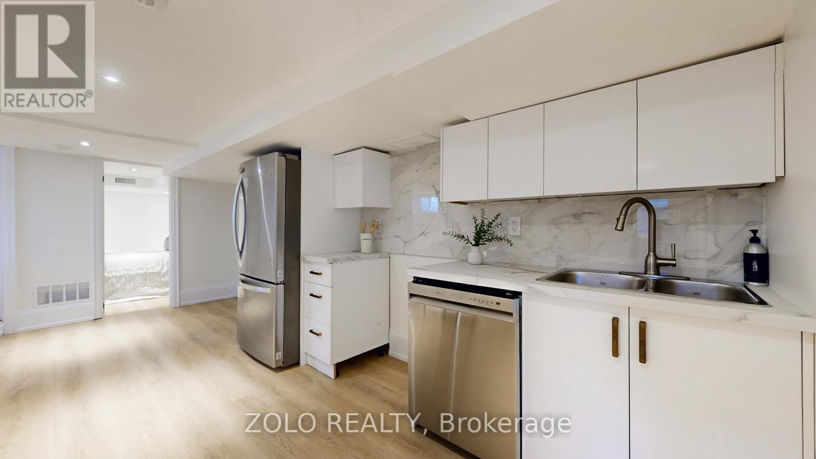 98 Woodmount Avenue, Toronto, Ontario  M4C 3Y2 - Photo 38 - E12585884