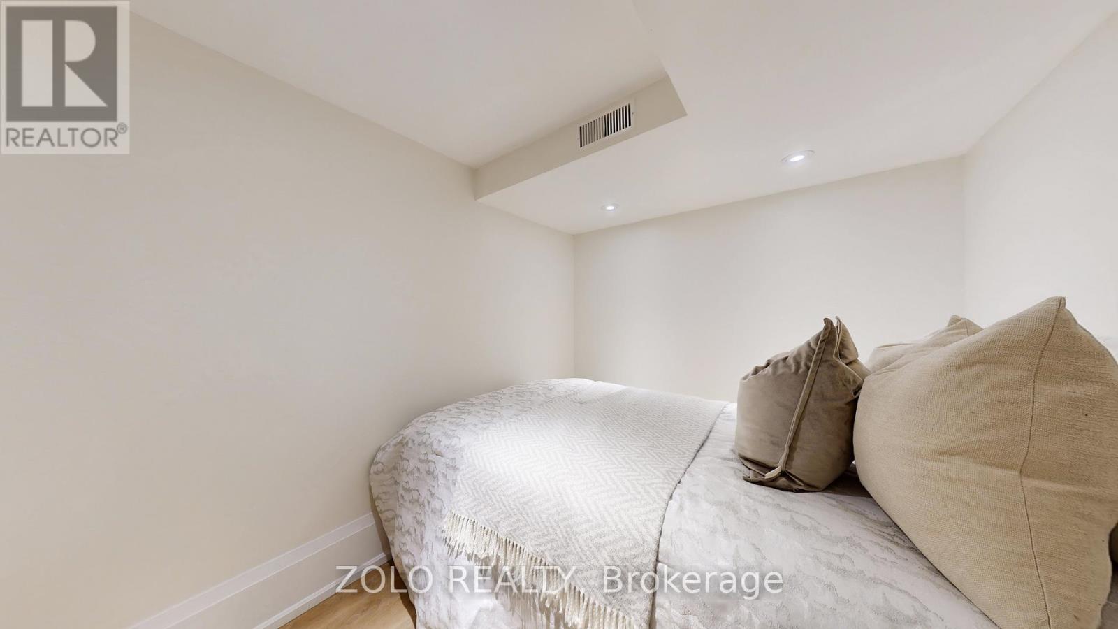 98 Woodmount Avenue, Toronto, Ontario  M4C 3Y2 - Photo 41 - E12585884