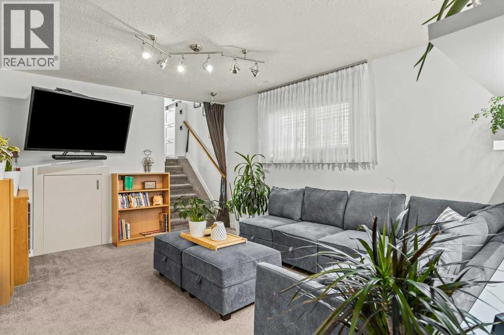 319 Hoodoo Crescent, Canmore, Alberta T1W 1A8 - Photo 32 - A2257934