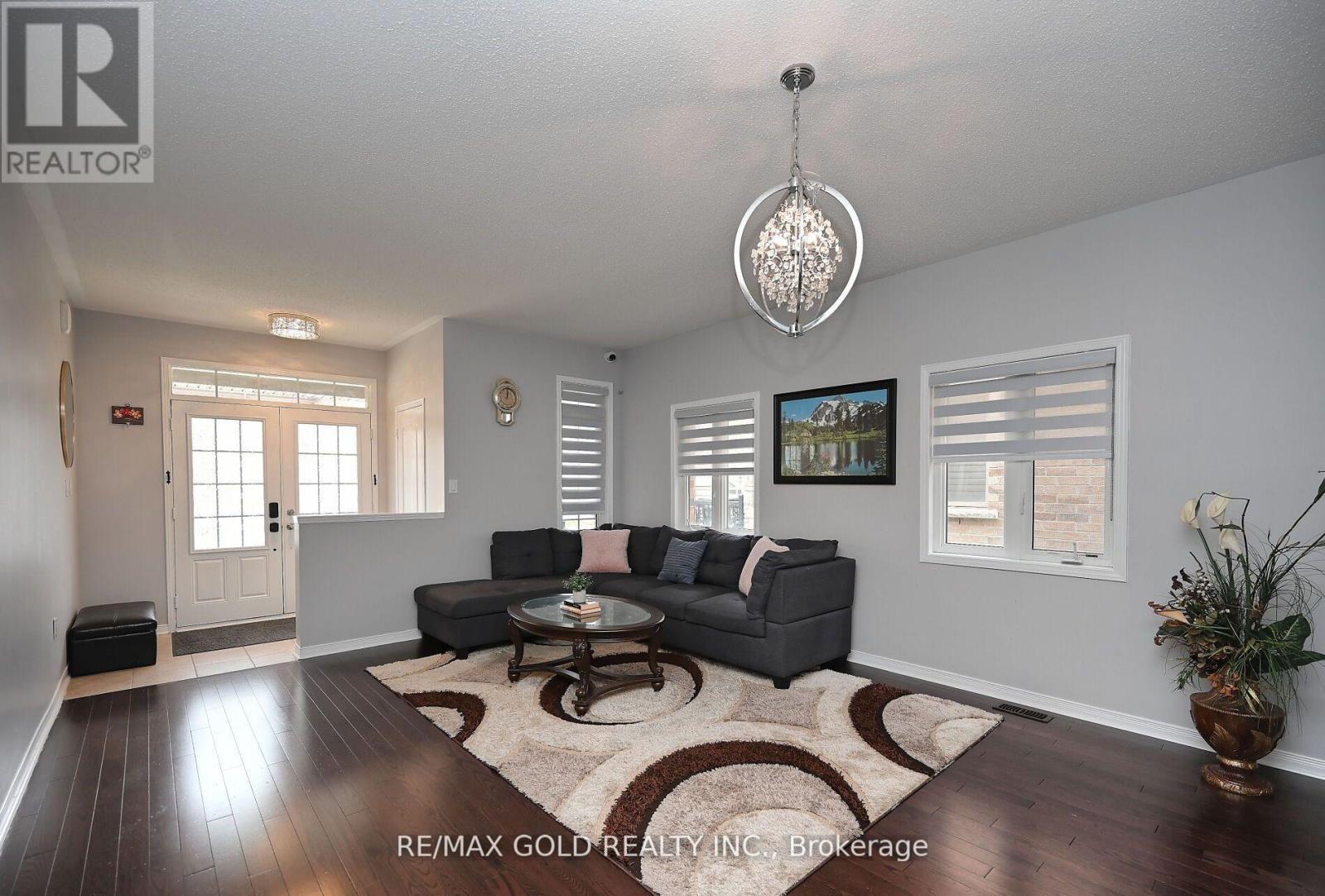 96 Ledger Point Crescent, Brampton, Ontario  L6R 3W1 - Photo 6 - W12587004