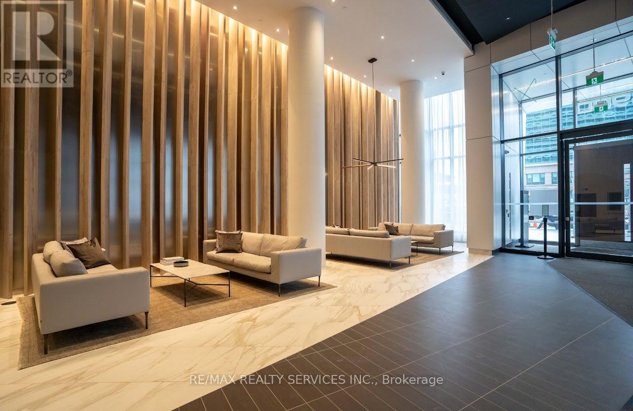 301 - 3900 Confederation Parkway, Mississauga, Ontario  L5B 0M3 - Photo 5 - W12587006