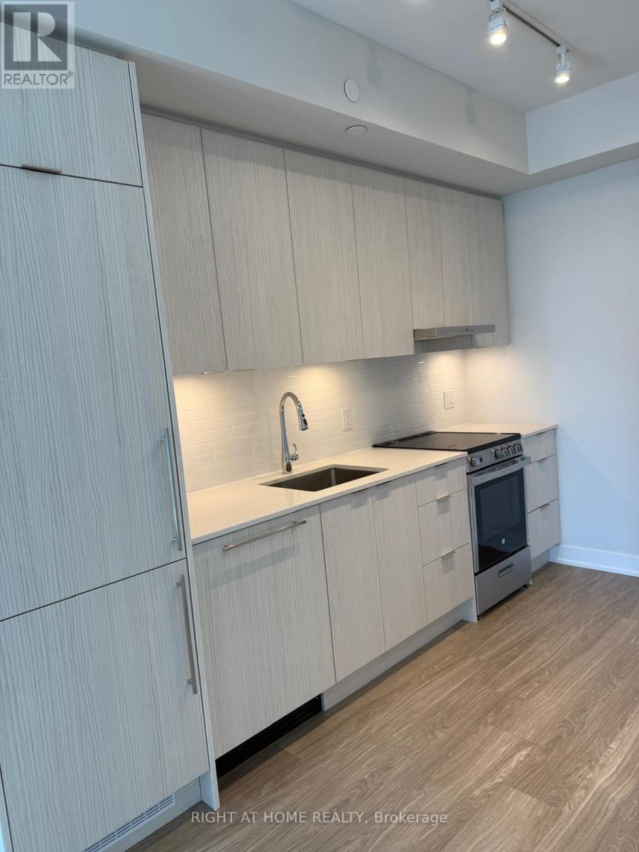 1402 - 430 Square One Drive, Mississauga, Ontario L5B 0L6 - Photo 16 - W12587012