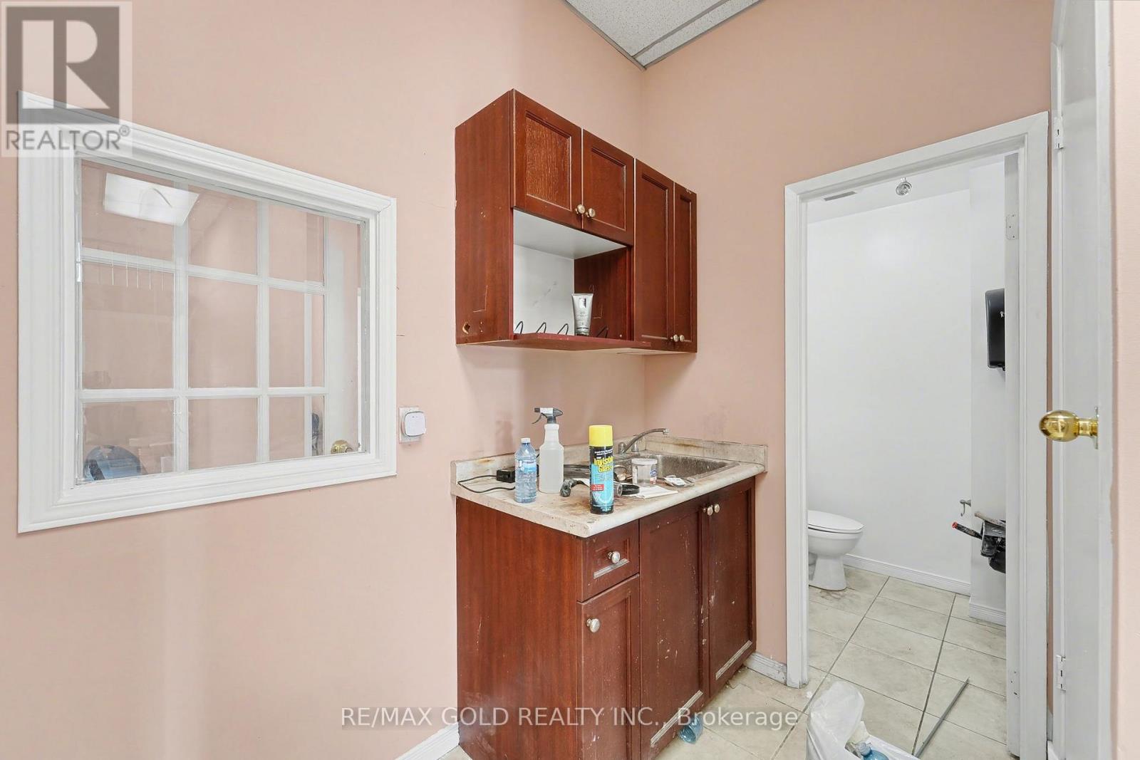 110 - 2985 Drew Road, Mississauga, Ontario  L4T 0A4 - Photo 18 - W12587020