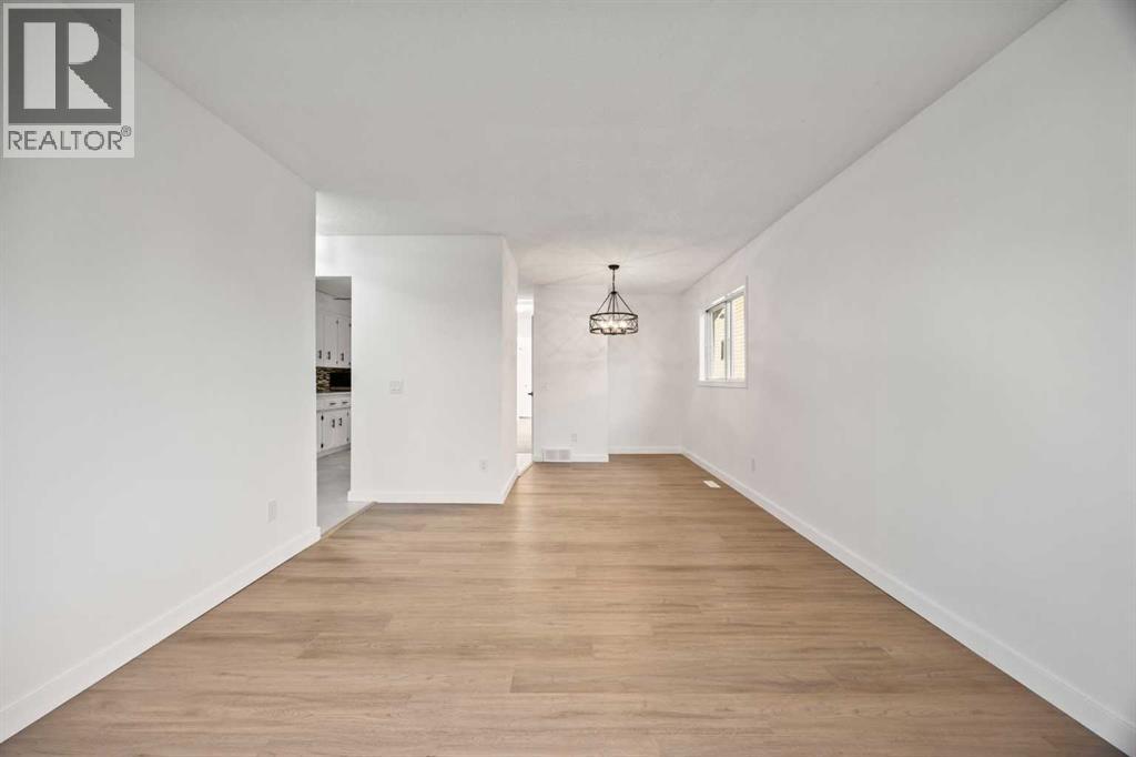 212 Falmere Way Ne, Calgary, Alberta  T3J 2X9 - Photo 14 - A2270260