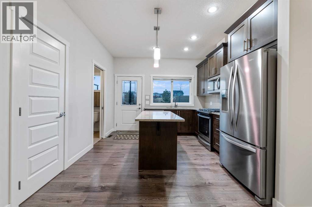 29 Saddlestone Link Ne, Calgary, Alberta  T3J 2B6 - Photo 8 - A2271665