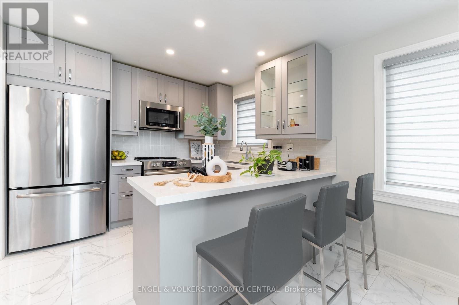 767 Phillip Murray Avenue, Oshawa, Ontario L1J 1J2 - Photo 5 - E12587030