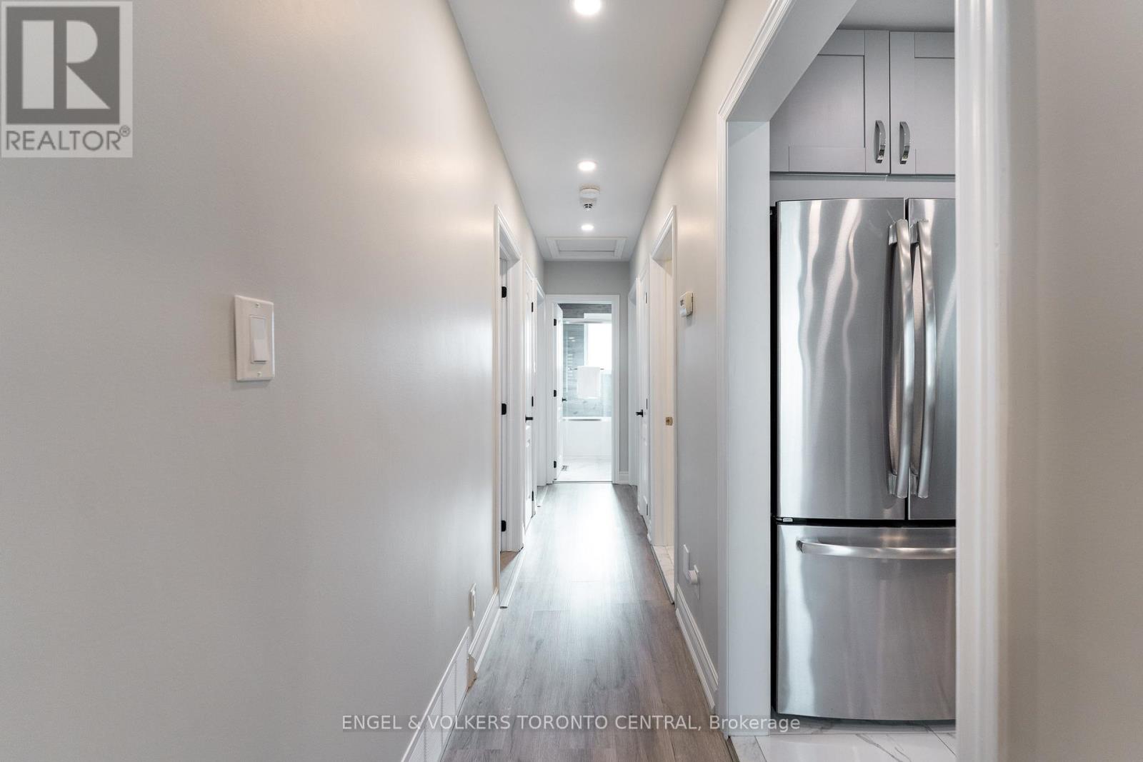 767 Phillip Murray Avenue, Oshawa, Ontario L1J 1J2 - Photo 9 - E12587030