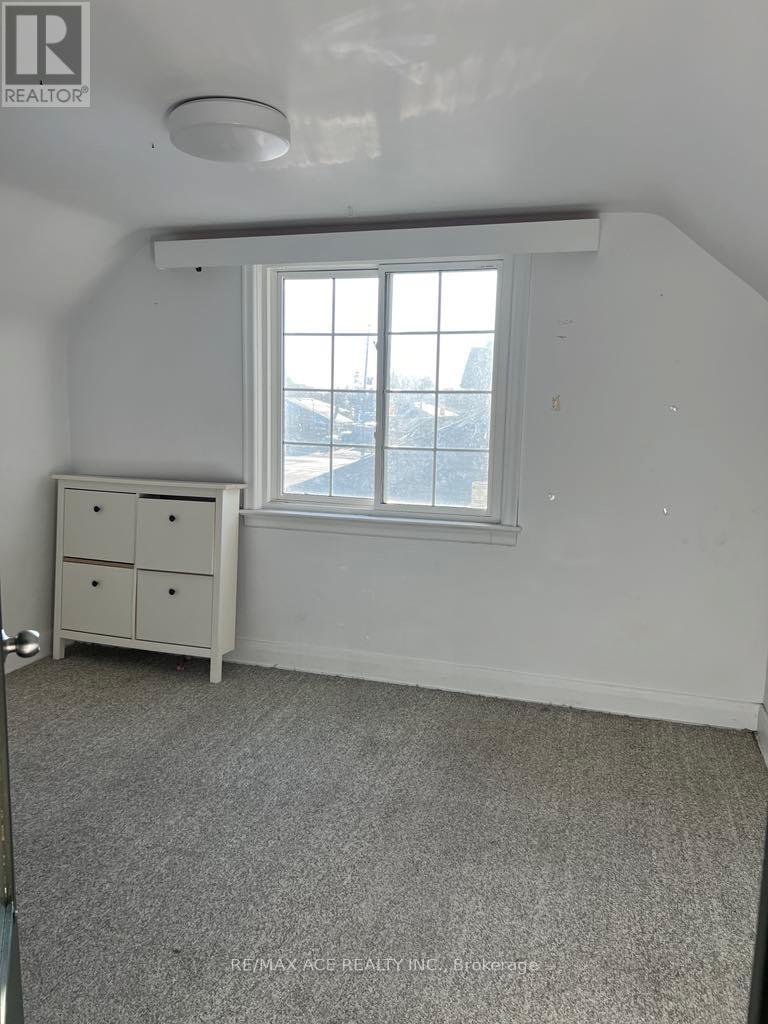 Main - 4 Jeanette Street, Toronto, Ontario  M1M 3G1 - Photo 9 - E12587066