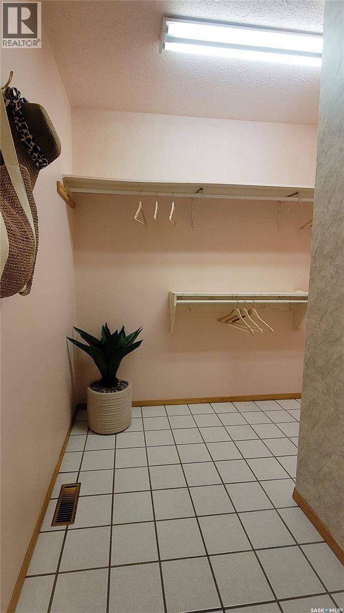 210 3rd Street E, Vanscoy, Saskatchewan  S0L 3J0 - Photo 18 - SK016687