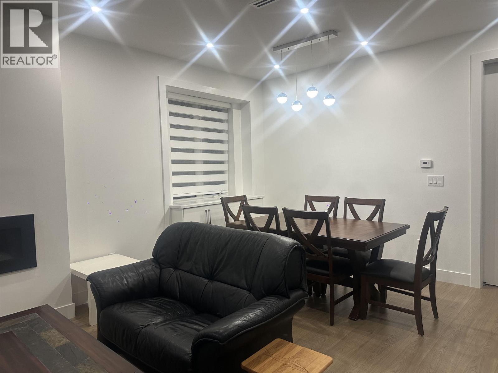 836 W 61st Avenue, Vancouver, British Columbia  V6P 2B7 - Photo 3 - R3069416