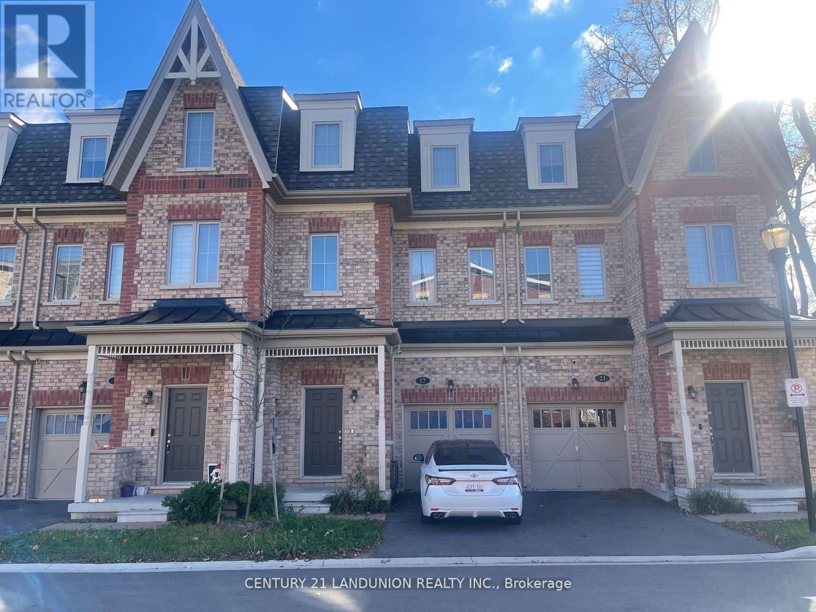 17 MCCONAGHY COURT, Vaughan, Ontario