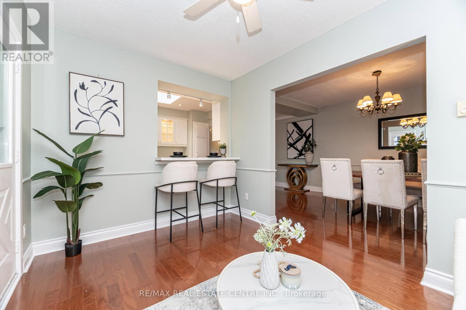 5288 Mericourt Road, Burlington, Ontario L7L 3R3 - Photo 13 - W12587052