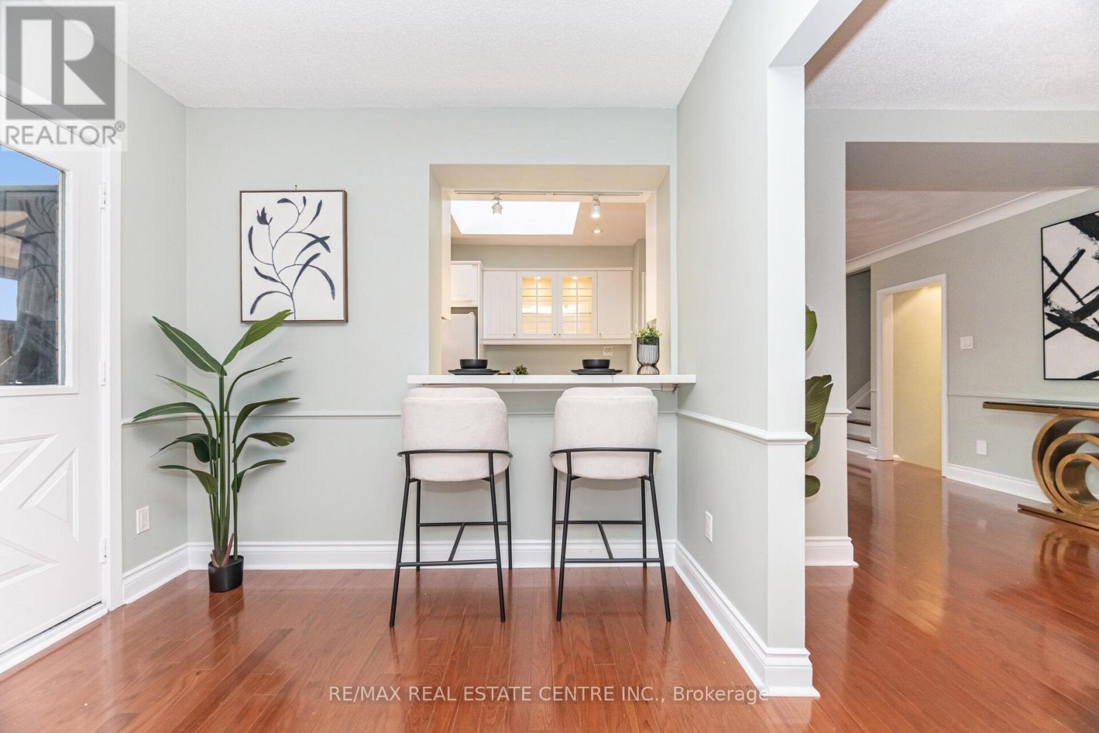 5288 Mericourt Road, Burlington, Ontario L7L 3R3 - Photo 14 - W12587052