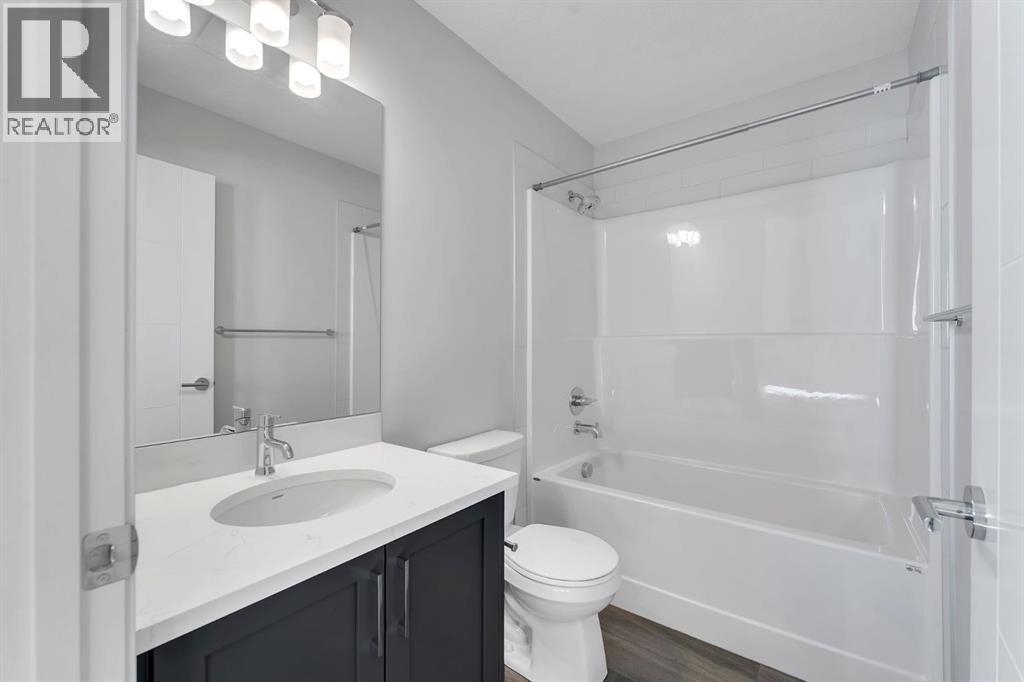 800 South Point Heath Sw, Airdrie, Alberta  T4B 5M7 - Photo 27 - A2267574