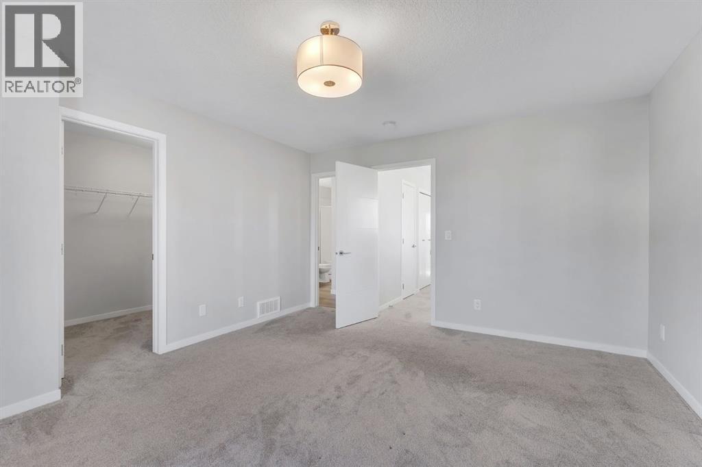 800 South Point Heath Sw, Airdrie, Alberta  T4B 5M7 - Photo 21 - A2267574