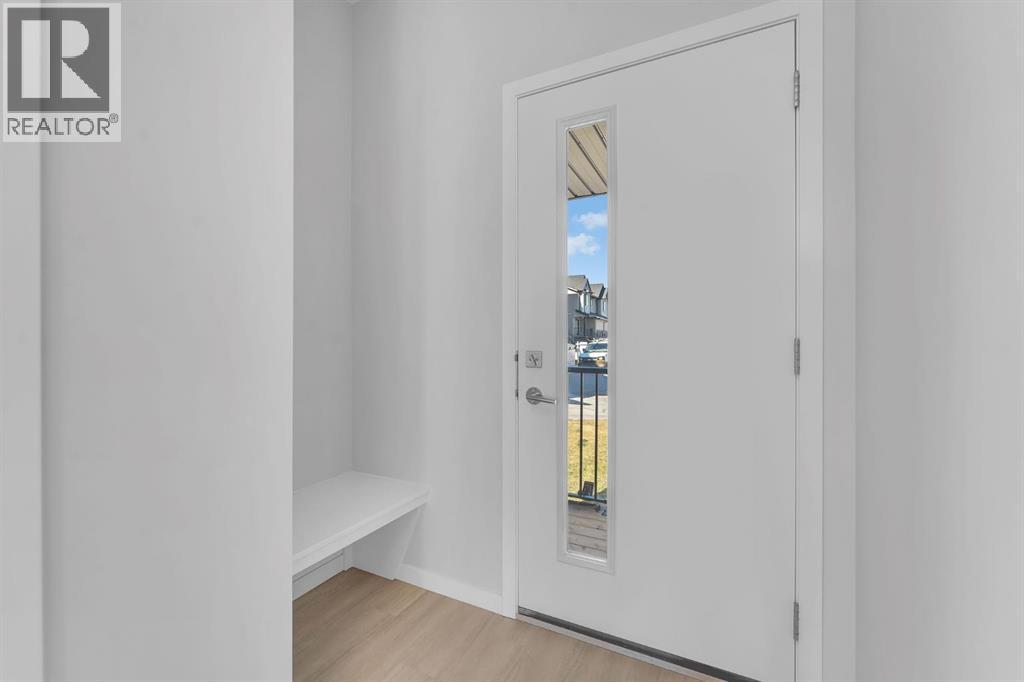 800 South Point Heath Sw, Airdrie, Alberta  T4B 5M7 - Photo 3 - A2267574