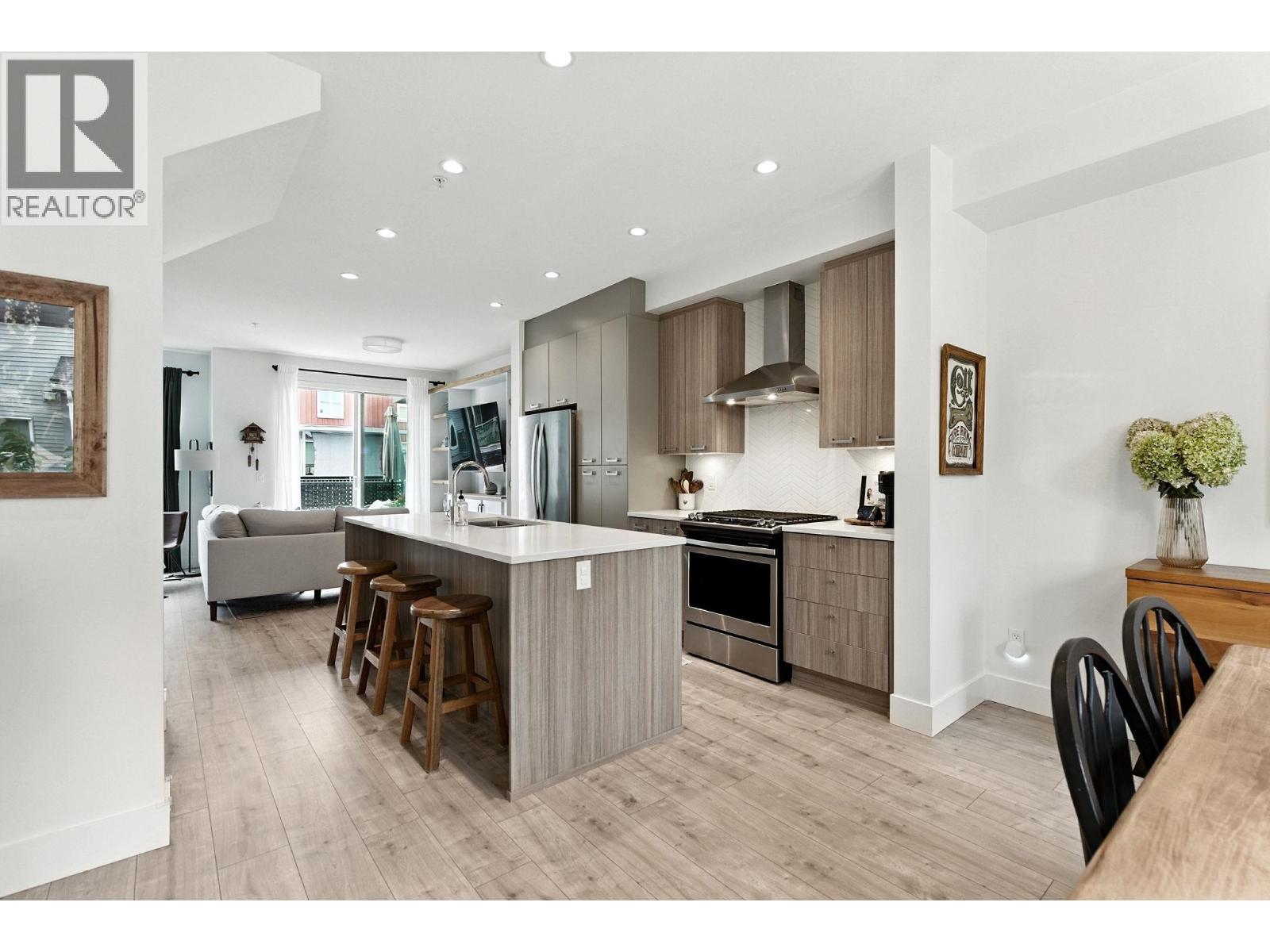 99 24076 112 Avenue, Maple Ridge, British Columbia  V2W 0K2 - Photo 2 - R3070983