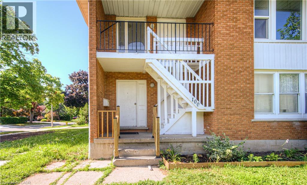 100 Westwood Road, Kitchener, Ontario N2M 2K6 - Photo 2 - 40790547