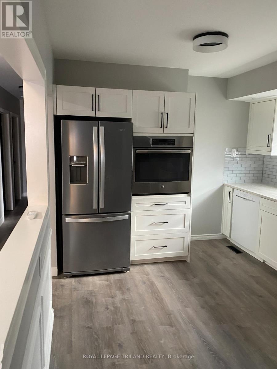 Main - 62 Wexford Avenue, London East, Ontario N5V 1L9 - Photo 3 - X12585392