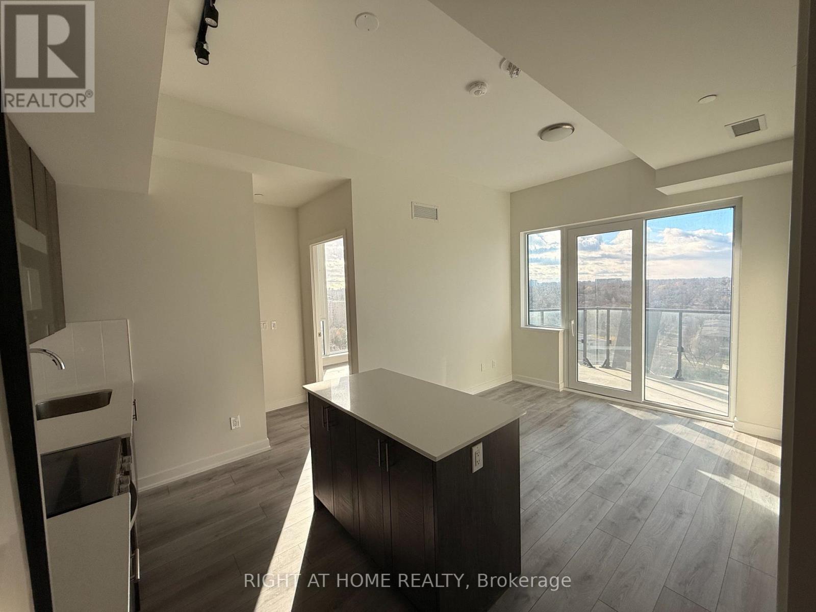 1405 - 15 Ellerslie Avenue, Toronto, Ontario  M2N 0L7 - Photo 2 - C12587094