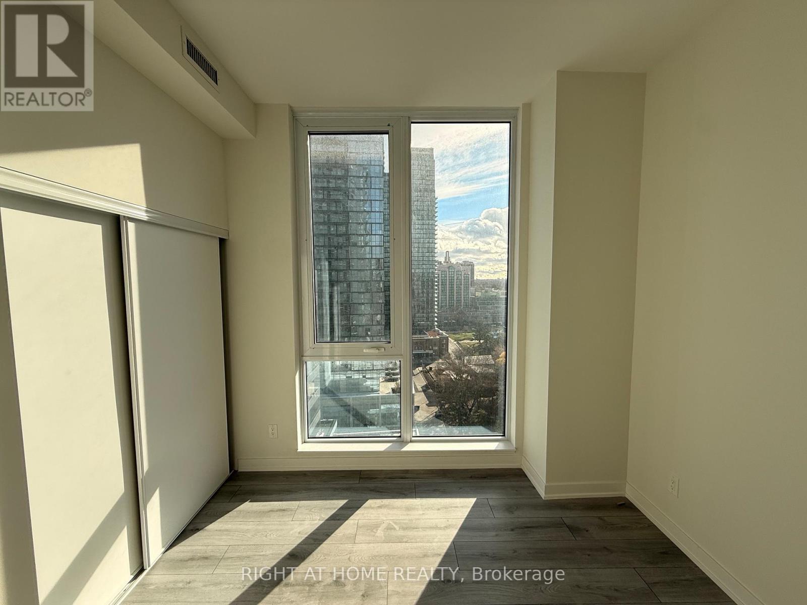 1405 - 15 Ellerslie Avenue, Toronto, Ontario  M2N 0L7 - Photo 9 - C12587094