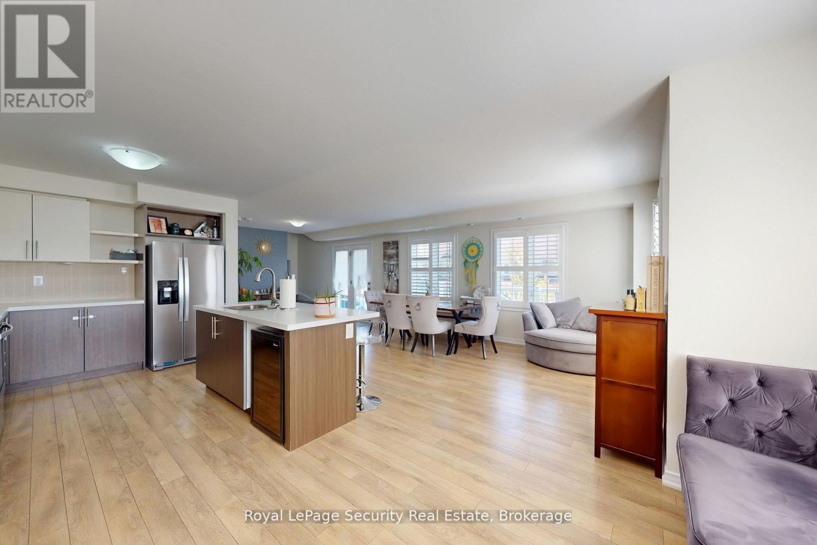 55 Golden Springs Drive, Brampton, Ontario  L7A 0C7 - Photo 13 - W12574640