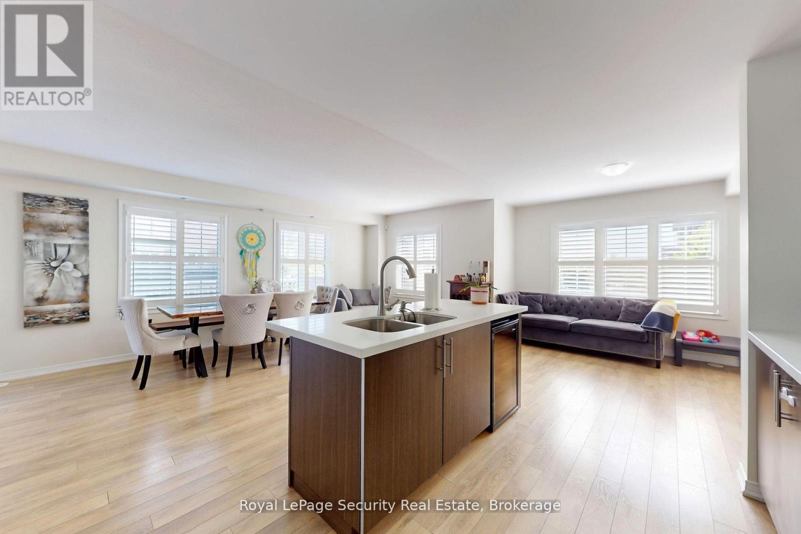 55 Golden Springs Drive, Brampton, Ontario  L7A 0C7 - Photo 18 - W12574640