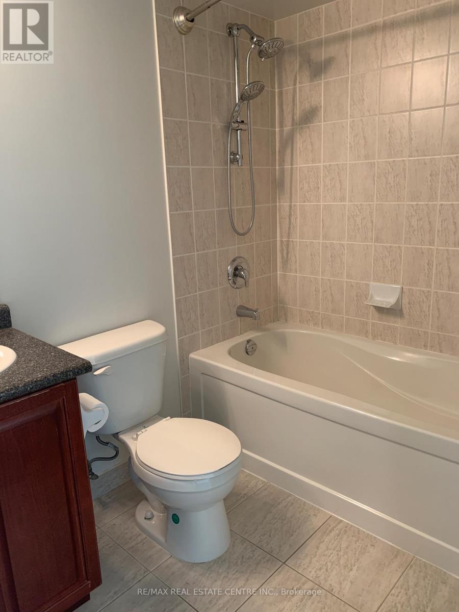 1709 - 208 Enfield Place, Mississauga, Ontario  L5B 0G8 - Photo 12 - W12587070