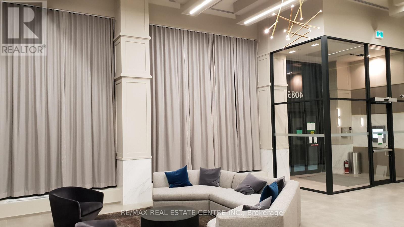 1215 - 4055 Parkside Village Drive, Mississauga, Ontario  L5B 0K8 - Photo 11 - W12587086