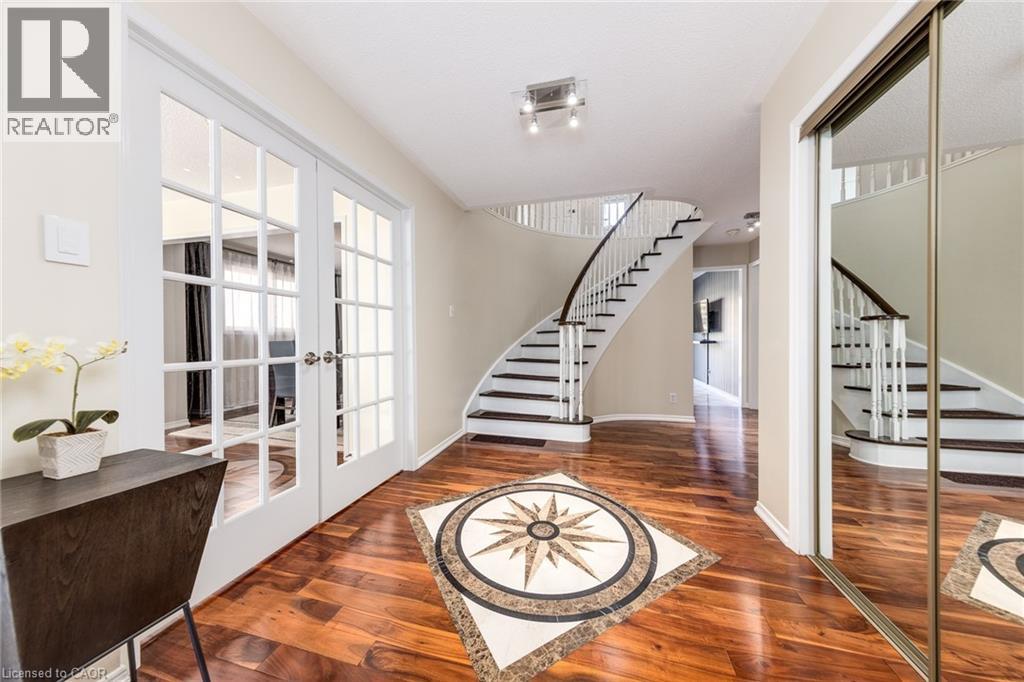 223 River Oaks Boulevard W, Oakville, Ontario  L6H 3V2 - Photo 4 - 40775630